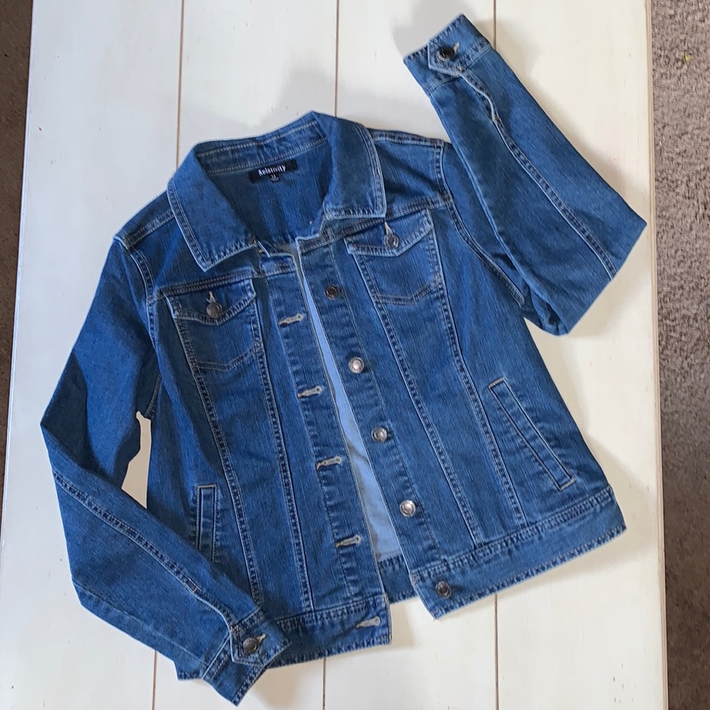 Relativity Jean Jacket Sz M Like New